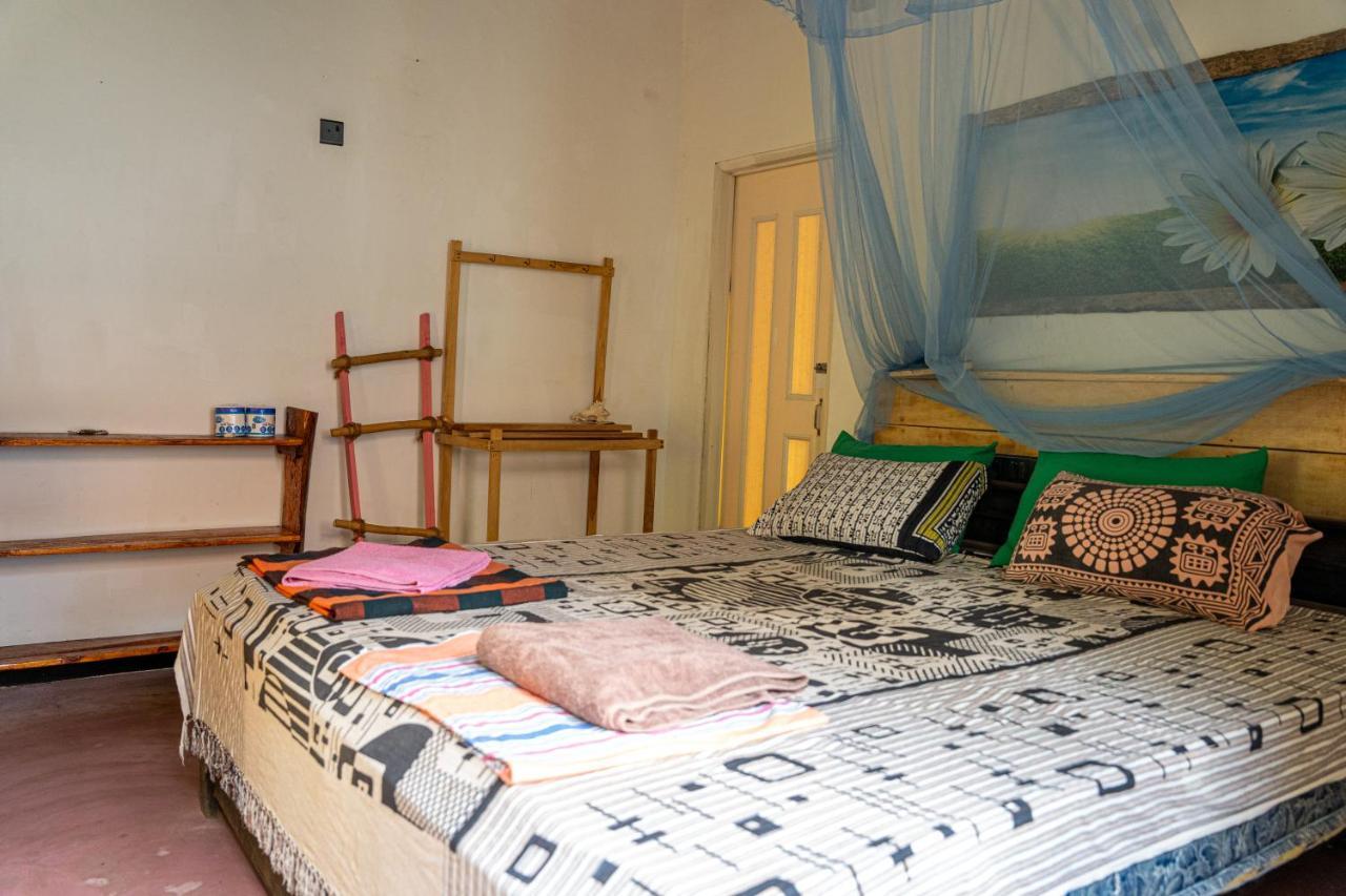 Hotel Margarita Kitesurfing School Sri Lanka à Kalpitiya Extérieur photo
