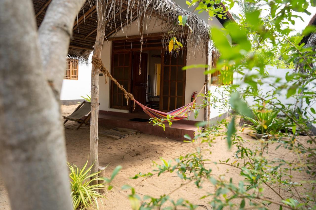 Hotel Margarita Kitesurfing School Sri Lanka à Kalpitiya Extérieur photo
